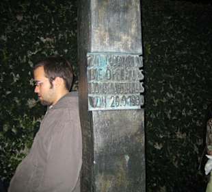 zum Gedenken der Opfer des Anschlages auf dem Fest