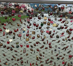 Marko-Feingold-Steg /  Makartsteg: Liebesschlösser