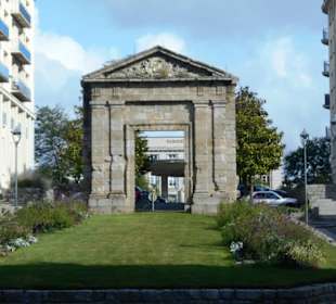 Porte de la Caserne Guépin