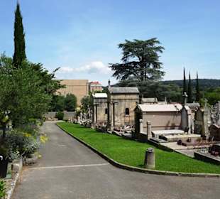 Rundgang über den Friedhof Saint-Pierre