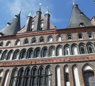 Weithin bekannt – das Holstentor von Lübeck