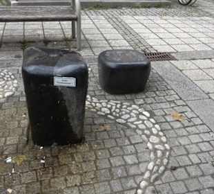 Wasserspiele vor der Traube-Post