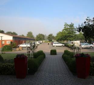 Blick auf das Funktionsgebäude