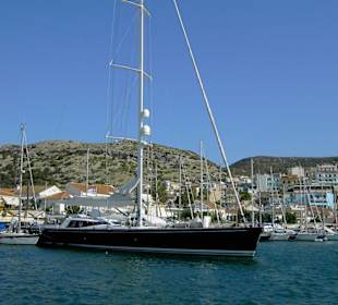 Yacht im Hafen vonPythagorion
