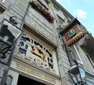 Am Markt gegenüber vom Rathaus