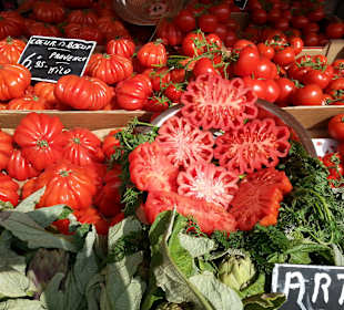 Pure Üppigkeit am Marché aux Fleurs