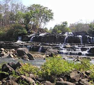Wasserfall auf dem Bolavenplateau