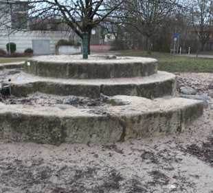 Spielplatz bei der Schule