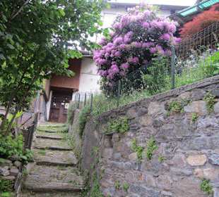 Der wunderschöne Bergort Stazzona