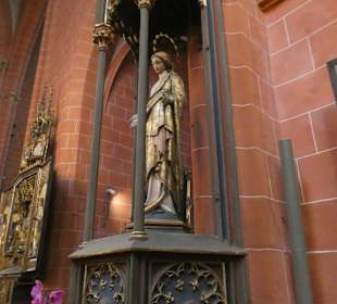 Im Kaiserdom St. Bartholomäus in Frankfurt