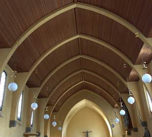 Kath. Pfarrkirche St. Petrus Canisius