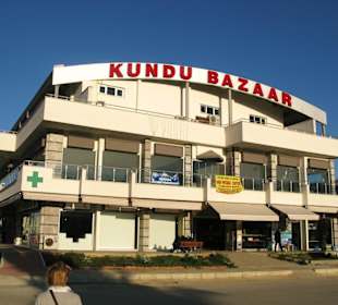 Kundu Bazaar nahe dem Baia Lara