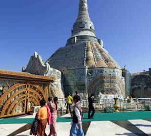 Auf dem Gelände der Jadepagode