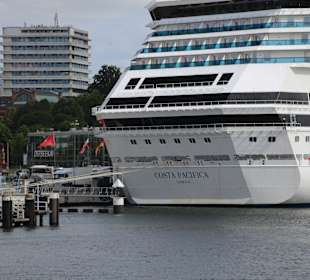 Costa Pacifica am Ostseekai