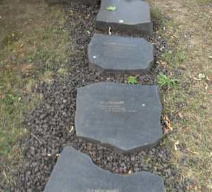 Skulptur Morgen wird alles gut von Thomas Dittus 