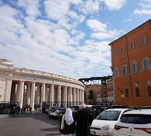 Eine Nonne mit einer Eminenz