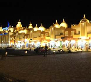 Shoppingcenter am Abend