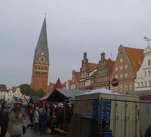 Hintergrund Kirche am Martplatz