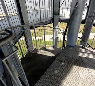 Treppenaufgang des Aussichtsturmes