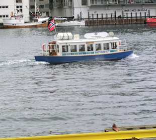 Fähre über den Hafen