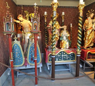 Prozessionsfiguren im Gärtner- und Häckermuseum