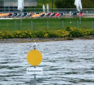 Thermalbad vom See aus betrachtet
