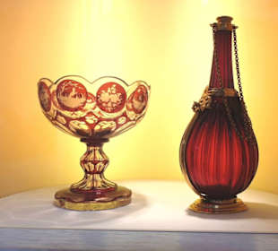 Flasche und Schale
