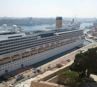 Blick in Valletta auf den Hafen