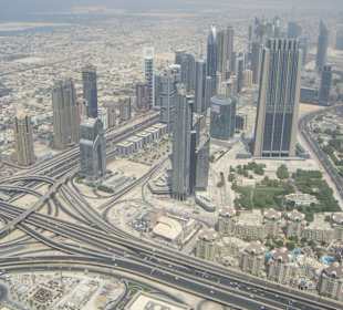 Skyline mit Straßennetz