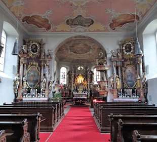 Blick in das Schiff der Wallfahrtskirche