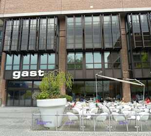 In der Philharmonie Gasteig mit großer Terrasse