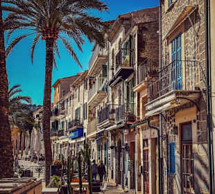 Gasse am Hafen