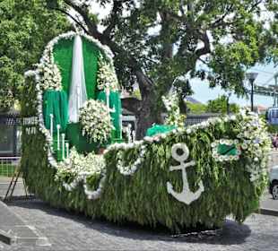Umzugswagen des Blumenfestivals