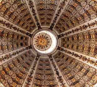Blick in die Kuppel des Domes