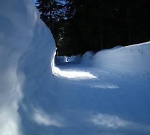 Winterwanderweg an der Ache