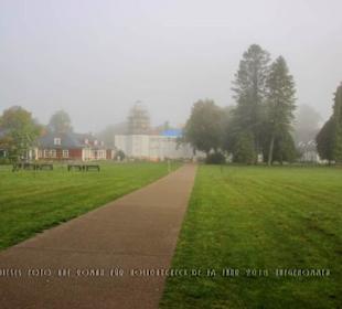 Nach dem Passieren des Schlossparktors