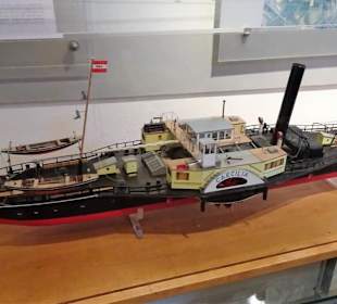 Schiffsmodelle im Brückenturm-Museum