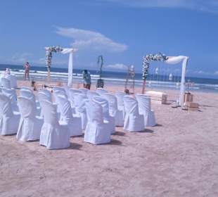 Hochzeit am Strand von Moragalla