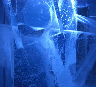 In der Absolute Vodka Icebar in Stockholm