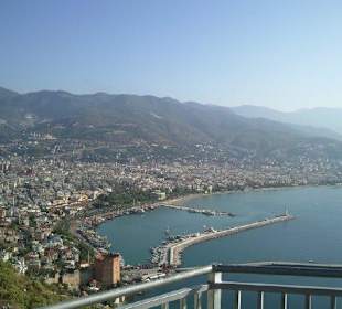 Blick auf Alanya Hafen