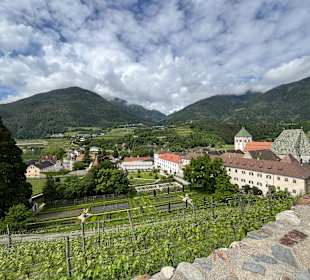 Kloster Neustift und Stiftskirche Unserer Lieben Frau