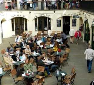 Gäste werden mit Arien "erfreut"