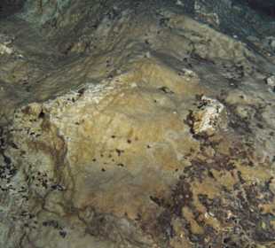 Im Innern der Höhle