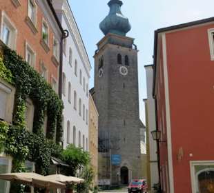 Gasse und Hauptkirche