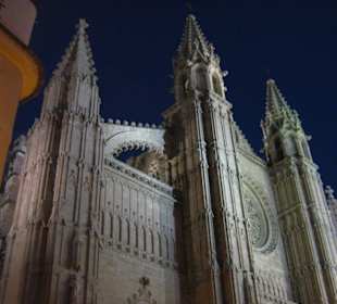 Kathedrale bei Nacht
