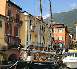 Hafen Limone