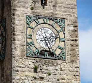 Die Turmuhr des Torre Apponale