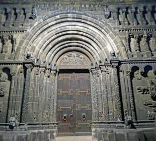 Ein Portal von fast 900 Jahren Schottenkirche