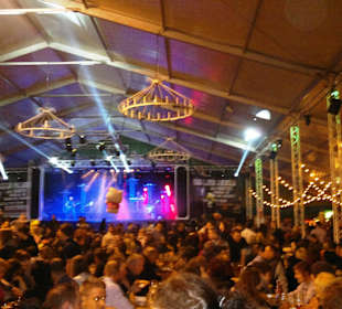 Rockzelt geht die Post ab