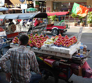 Vor dem Hotel - Yaowarat Road